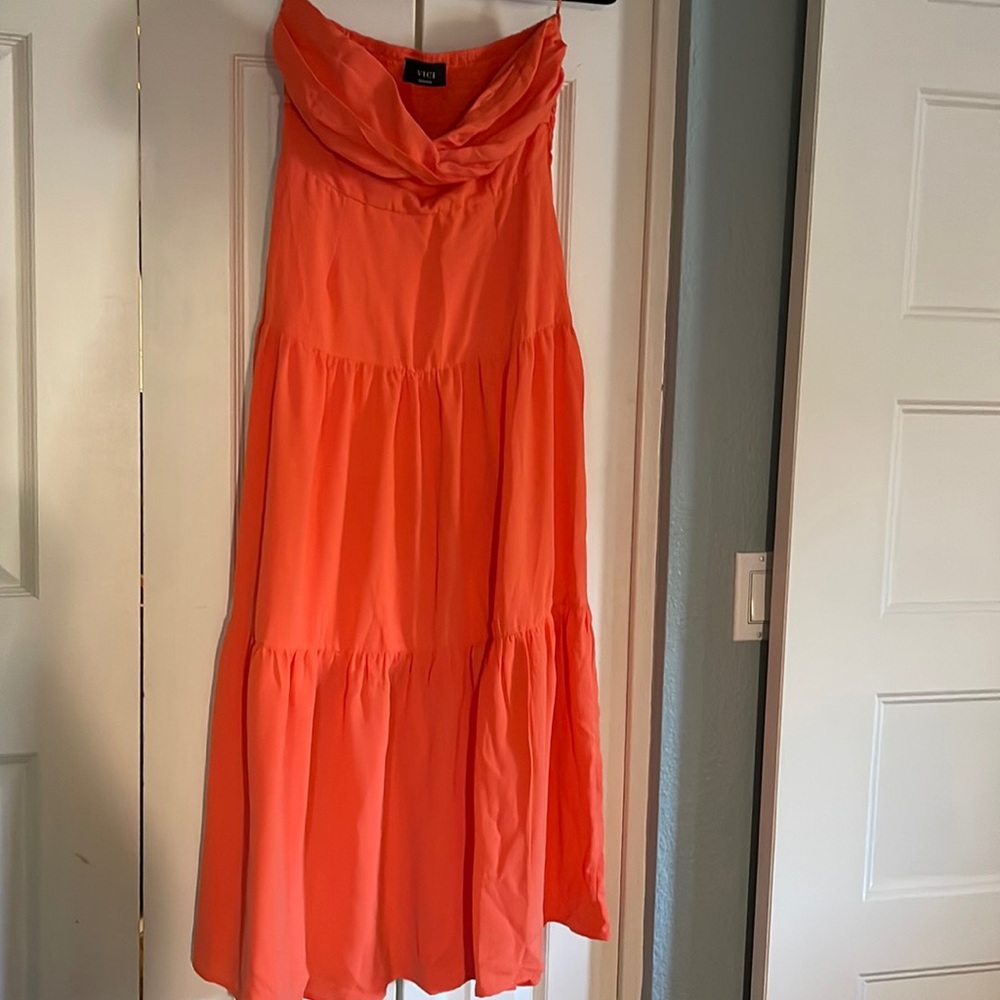 VICI Amelinda Orange strapless dress with cutout